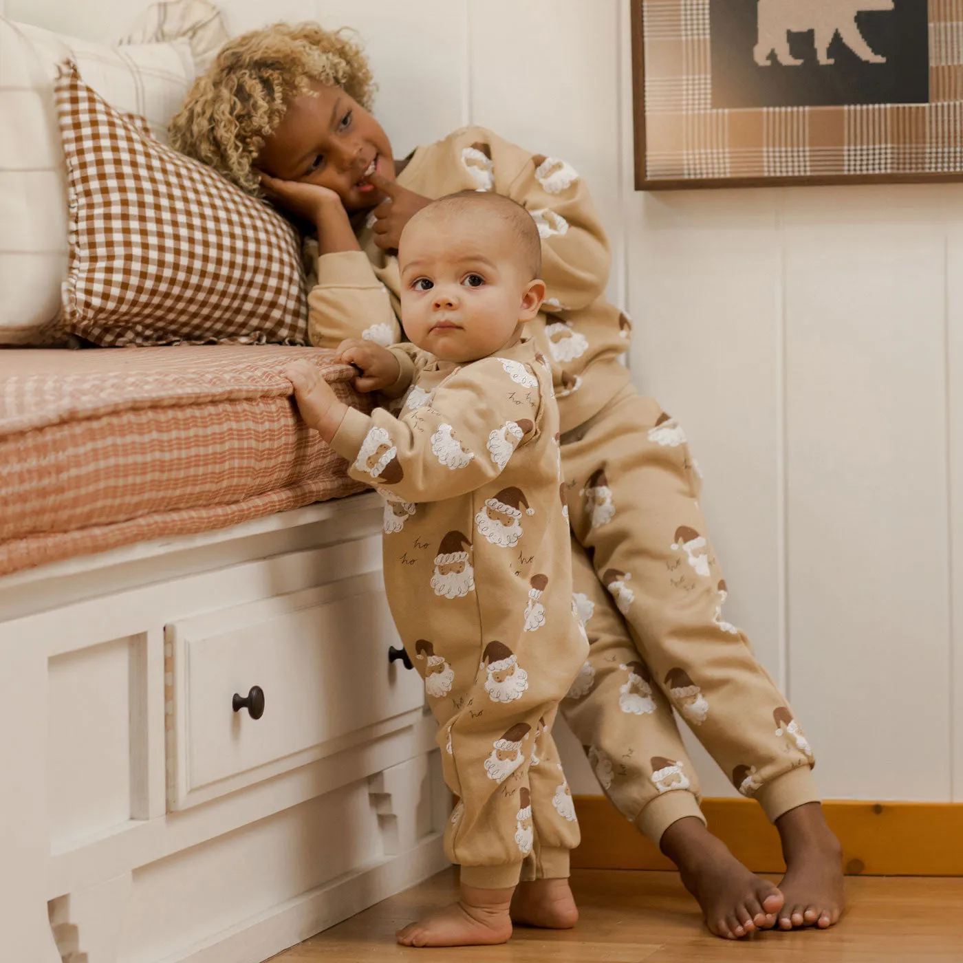 Relaxed Sweatshirt - Santa - Gold - FINAL SALE