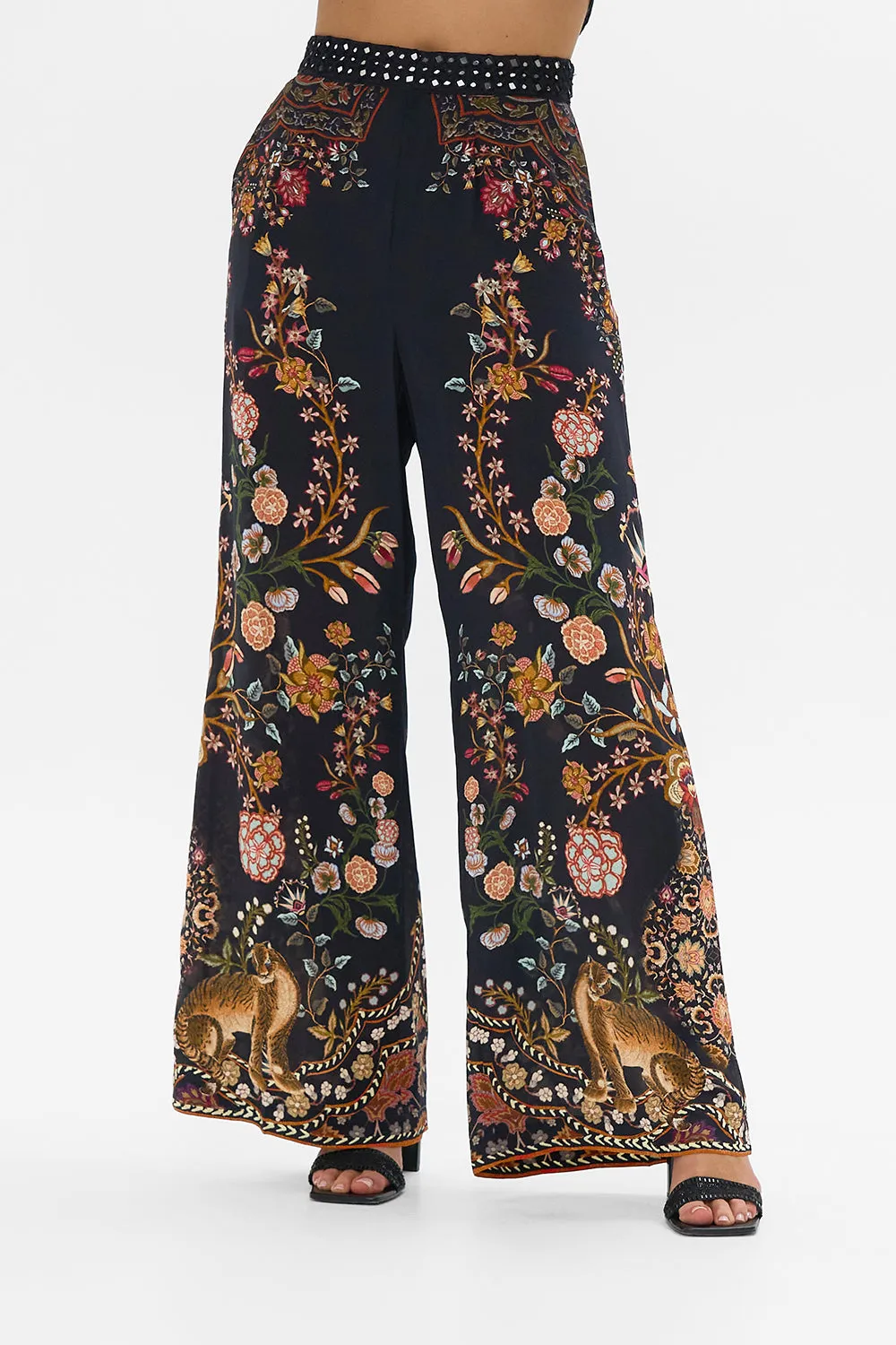 STRAIGHT LEG RELAXED TROUSER LOOM TO TOMB